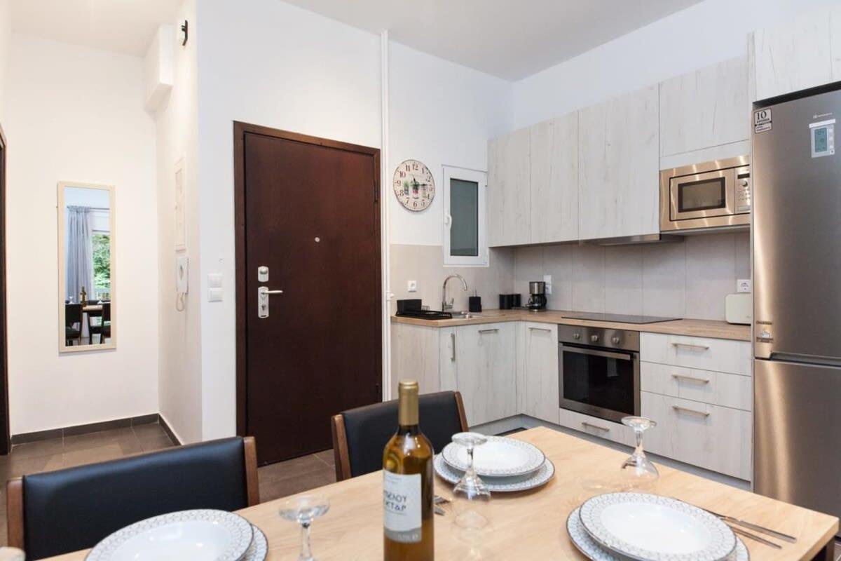 Elegant Urban Escape 1 Bd Apt In Kolonaki Apartment Athens Luaran gambar