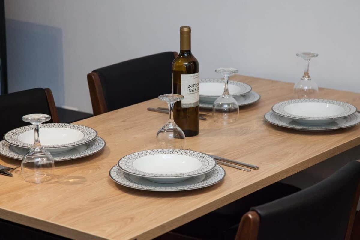 Elegant Urban Escape 1 Bd Apt In Kolonaki Apartment Athens Luaran gambar