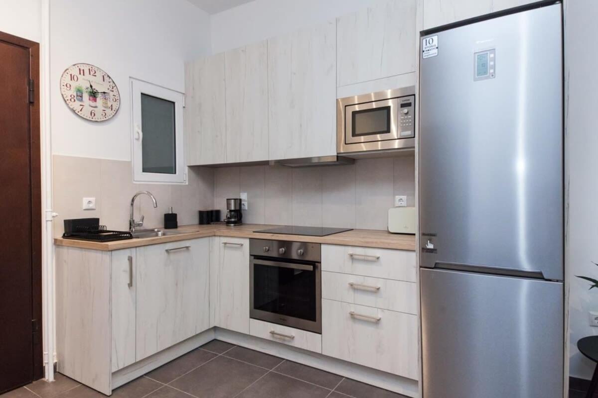 Elegant Urban Escape 1 Bd Apt In Kolonaki Apartment Athens Luaran gambar