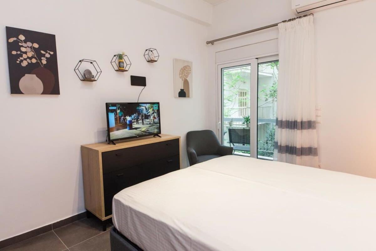 Elegant Urban Escape 1 Bd Apt In Kolonaki Apartment Athens Luaran gambar